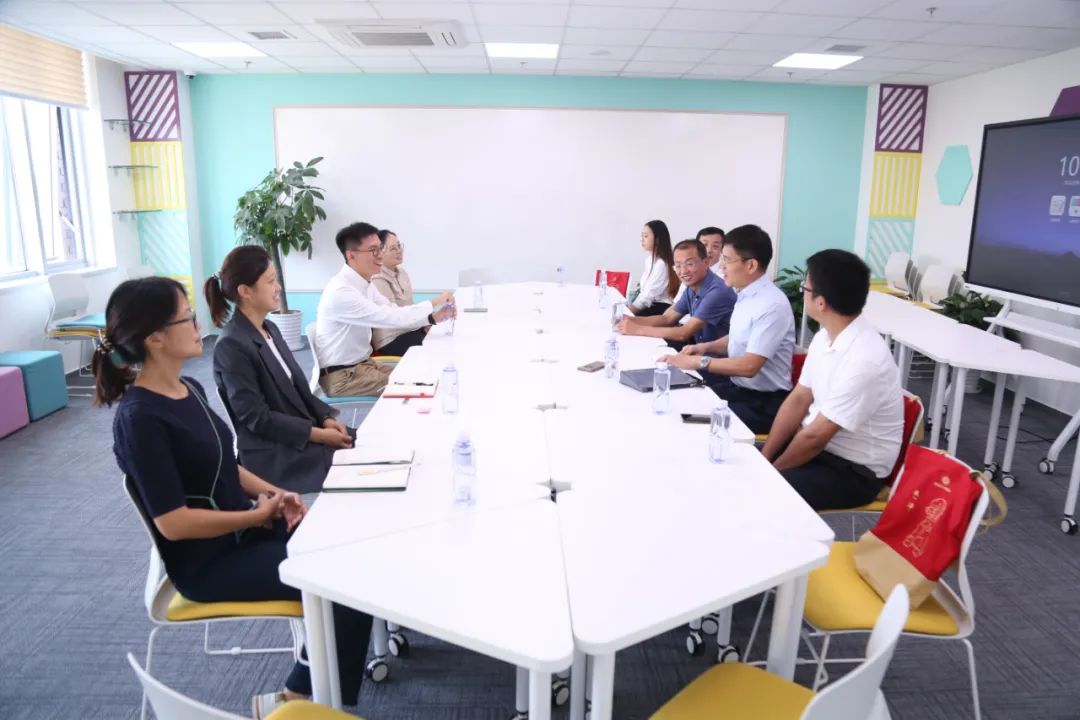 熱烈祝賀！社科賽斯創(chuàng)始人、董事長甄誠先生，社科賽斯總裁兼黨支部書記李發(fā)進先生，受邀訪問北大國發(fā)院！