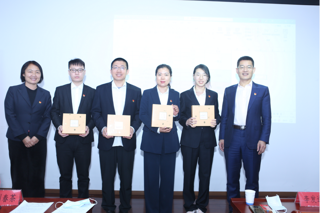 以知識競賽別開生面的形式，社科賽斯黨支部集中學習黨的二十大精神