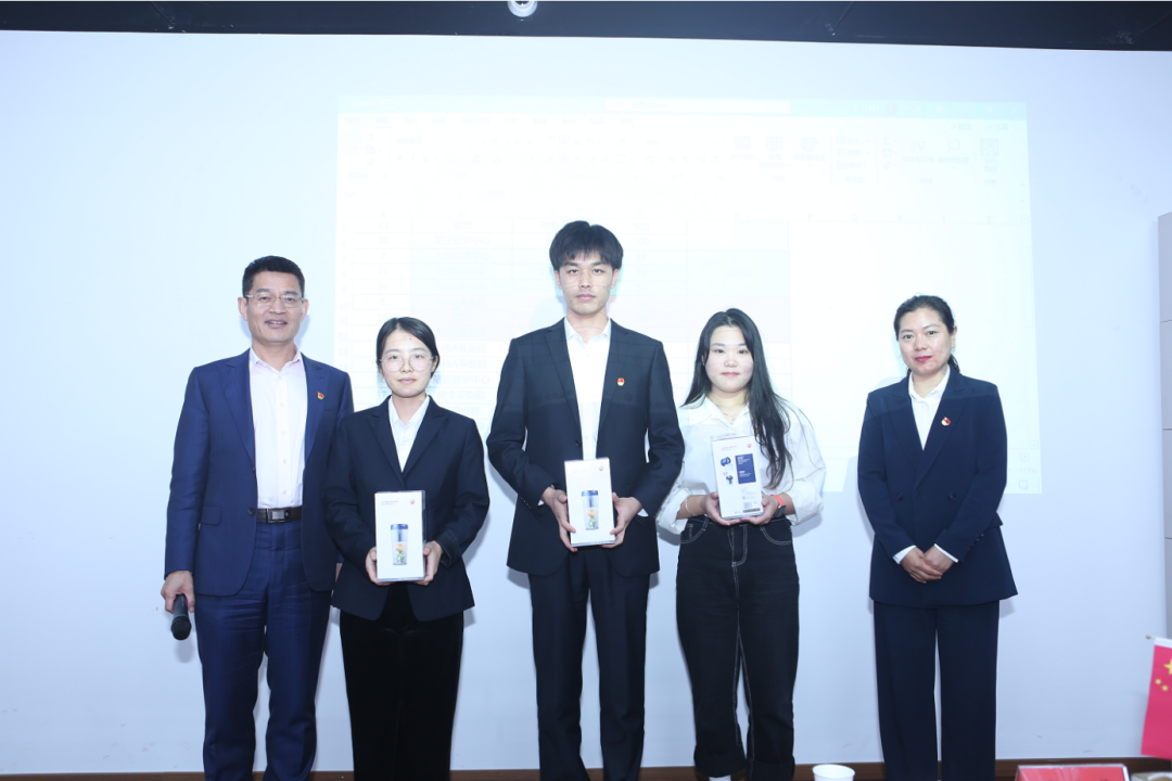 以知識競賽別開生面的形式，社科賽斯黨支部集中學習黨的二十大精神